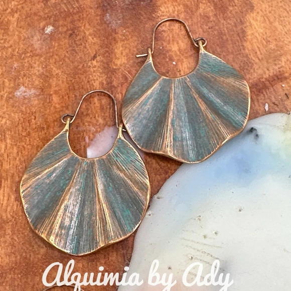 Gold and blue minimalist adjustable bracelet sandstone - Picture 1 of 1